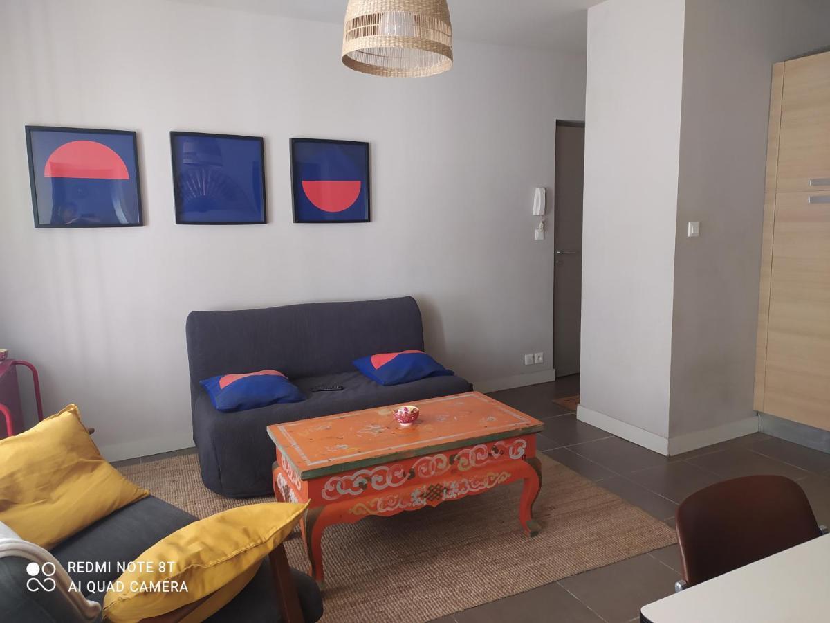 Bel Appartement Dans Centre Historique Avinyon Dış mekan fotoğraf