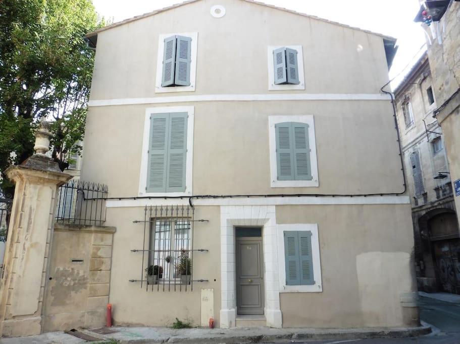 Bel Appartement Dans Centre Historique Avinyon Dış mekan fotoğraf