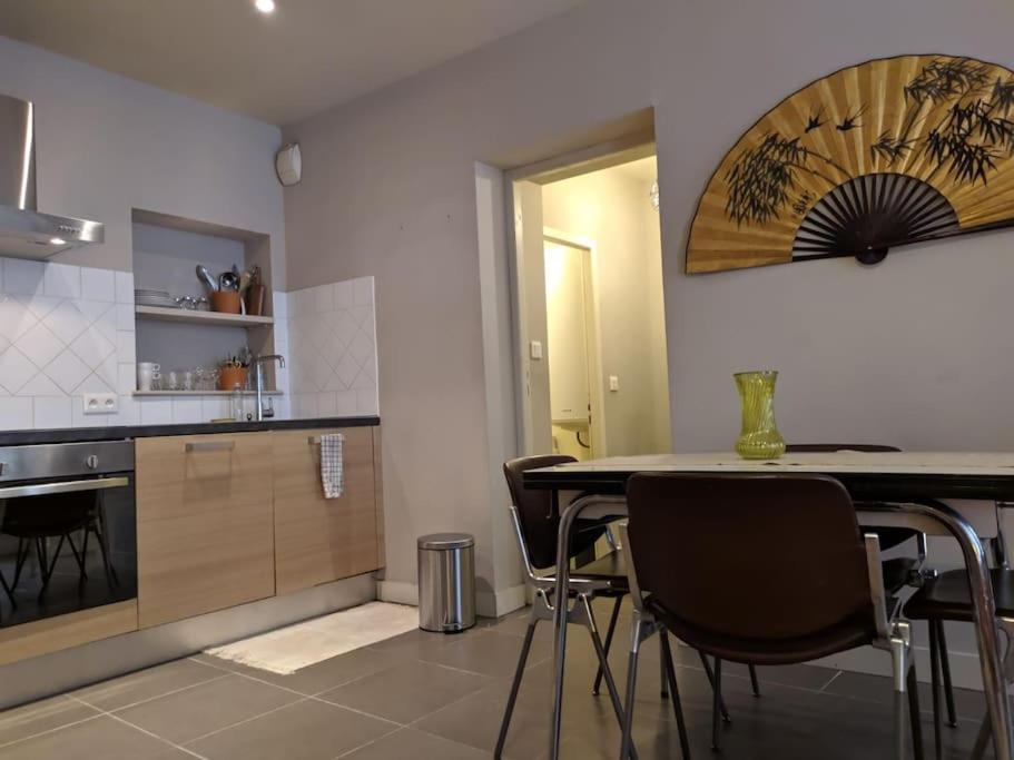 Bel Appartement Dans Centre Historique Avinyon Dış mekan fotoğraf